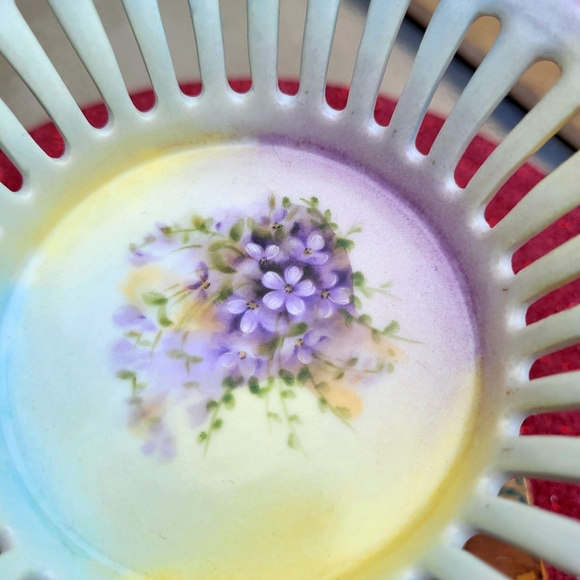 Vintage Porcelain Treasures compote pedestal dish - Picture 4 of 8